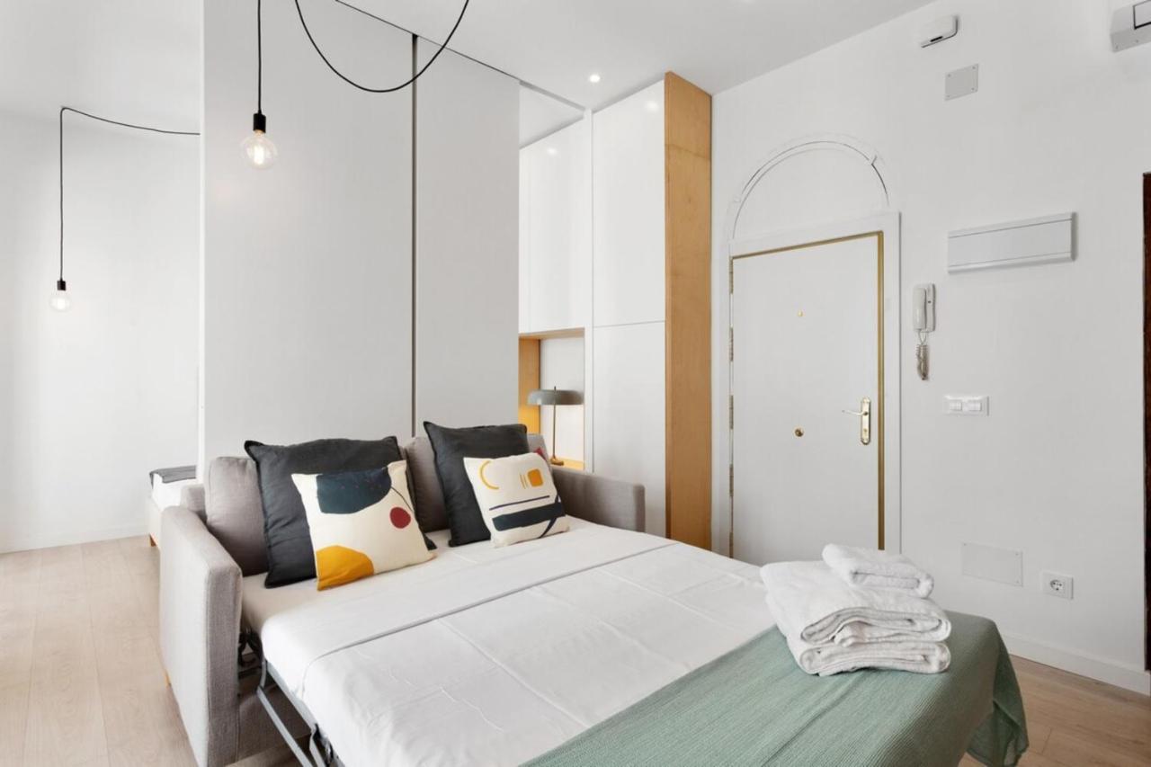 Modern 1 Bedroom Apartment Near Lavapies Madrid Esterno foto